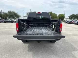 Ford F-150 2019 4x4 Lariat 4 puertas SuperCrew 5.5 pies. SB