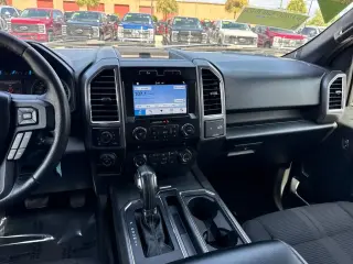 Ford F-150 2016 4x4 XLT 4 puertas SuperCrew 5.5 pies. SB