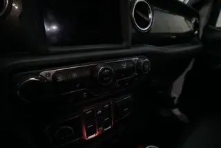 Jeep Wrangler Unlimited 2019 4x4 Sahara 4 puertas SUV