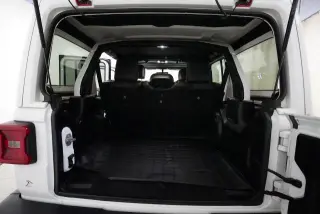 Jeep Wrangler Unlimited 2019 4x4 Sahara 4 puertas SUV