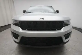 Jeep Grand Cherokee 2025 4x4 Laredo 4 puertas SUV