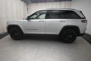 Jeep Grand Cherokee 2025 4x4 Laredo 4 puertas SUV
