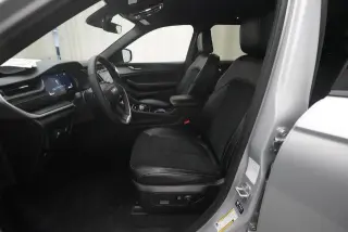 Jeep Grand Cherokee 2025 4x4 Laredo 4 puertas SUV