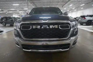 Ram 1500 2025 4x4 Big Horn 4 puertas Quad Cab 1.93 m (6.4 pies) Pickup