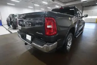 Ram 1500 2025 4x4 Big Horn 4 puertas Quad Cab 1.93 m (6.4 pies) Pickup