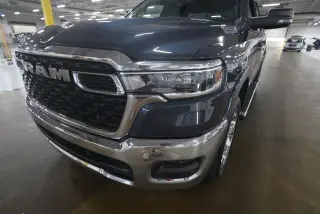 Ram 1500 2025 4x4 Big Horn 4 puertas Quad Cab 1.93 m (6.4 pies) Pickup