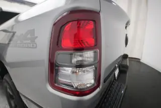 Ram 1500 2022 4x4 Lone Star Cabina Cuádruple 4 puertas 6.4 pies. Caja Corta Pickup