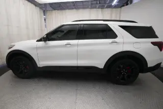 Ford Explorer 2023 AWD ST 4 puertas SUV
