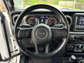 Jeep Wrangler 2022 4x4 Sport 2 puertas SUV