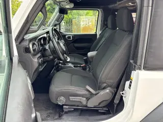 Jeep Wrangler 2022 4x4 Sport 2 puertas SUV
