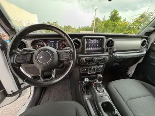 Jeep Wrangler 2022 4x4 Sport 2 puertas SUV