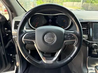 Jeep Grand Cherokee 2020 4x2 Laredo 4 puertas SUV
