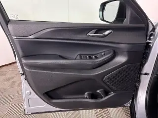Jeep Grand Cherokee L 2025 4x2 Laredo 4 puertas SUV