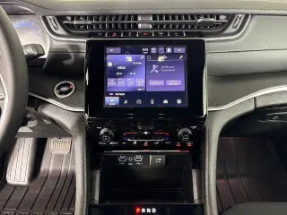 Jeep Grand Cherokee L 2025 4x2 Laredo 4 puertas SUV