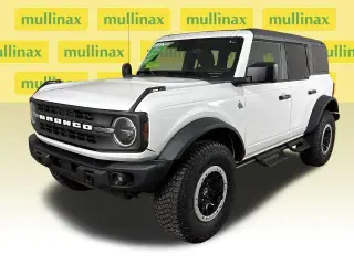 Ford Bronco 2024 4x4 Black Diamond 4 puertas SUV