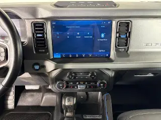 Ford Bronco 2024 4x4 Black Diamond 4 puertas SUV