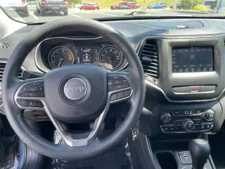 Jeep Cherokee 2019 Latitude 4 puertas SUV