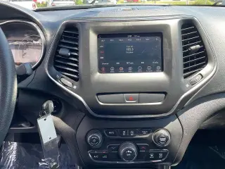 Jeep Cherokee 2019 Latitude 4 puertas SUV