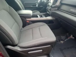 Ram 1500 2022 4x4 Lone Star Cabina Crew 4 puertas 5.6 pies. Caja corta Pickup