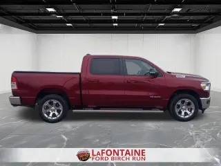 Ram 1500 2022 4x4 Lone Star Cabina Crew 4 puertas 5.6 pies. Caja corta Pickup