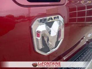 Ram 1500 2022 4x4 Lone Star Cabina Crew 4 puertas 5.6 pies. Caja corta Pickup