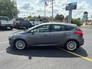 Ford Focus 2012 Titanium 5 puertas Hatchback
