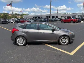 Ford Focus 2012 Titanium 5 puertas Hatchback