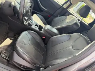 Ford Focus 2012 Titanium 5 puertas Hatchback