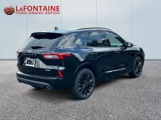 Ford Escape 2023 AWD ST-Line Elite 4 puertas SUV