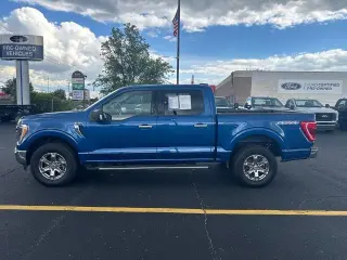 Ford F-150 2022 4x4 XLT 4 puertas SuperCrew 5.5 pies. SB