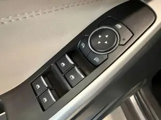 Ford Explorer 2023 AWD XLT 4 puertas SUV