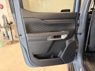 Ford Ranger 2024 4x2 XLT 4 puertas SuperCrew 5.0 pies SB