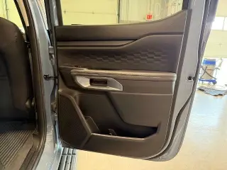 Ford Ranger 2024 4x2 XLT 4 puertas SuperCrew 5.0 pies SB