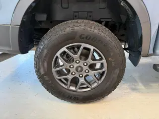 Ford Ranger 2024 4x2 XLT 4 puertas SuperCrew 5.0 pies SB