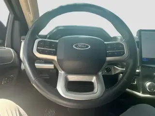 Ford Expedition 2023 4x2 XLT 4 puertas SUV