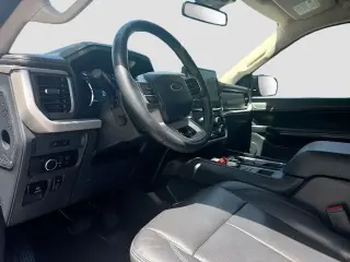 Ford Expedition 2023 4x2 XLT 4 puertas SUV