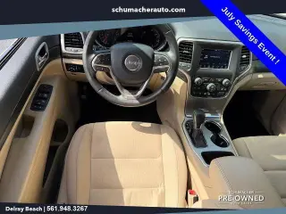 Jeep Grand Cherokee 2019 4x4 Laredo 4 puertas SUV
