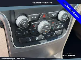 Jeep Grand Cherokee 2019 4x4 Laredo 4 puertas SUV