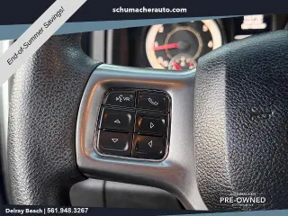Ram 1500 Classic 2021 4x2 SLT 4 puertas Quad Cab 1.93 m Pickup