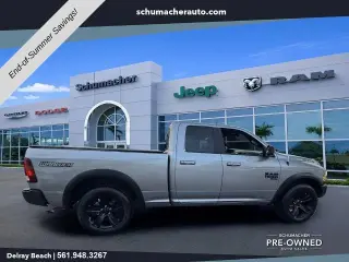 Ram 1500 Classic 2021 4x2 SLT 4 puertas Quad Cab 1.93 m Pickup