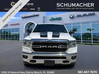 Ram 1500 2024 4x4 Lone Star Cabina de tripulación de 4 puertas 5.6 pies. Pickup SB