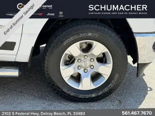 Ram 1500 2024 4x4 Lone Star Cabina de tripulación de 4 puertas 5.6 pies. Pickup SB