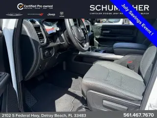 Ram 1500 2026 4x4 Tradesman 4 puertas Cabina Crew 5.6 pies. SB Pickup