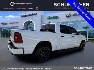 Ram 1500 2026 4x4 Tradesman 4 puertas Cabina Crew 5.6 pies. SB Pickup