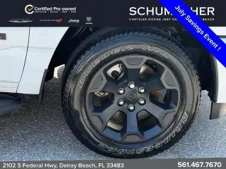 Ram 1500 2026 4x4 Tradesman 4 puertas Cabina Crew 5.6 pies. SB Pickup