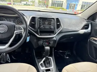 Jeep Cherokee 2015 Sport 4 puertas SUV