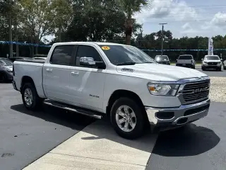 Ram 1500 2024 4x4 Laramie 4 puertas Cabina Crew 5.6 pies. Pickup SB