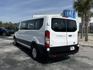 Ford Transit 2025 350 XLT 3 puertas LWB Techo Bajo Furgoneta de Pasajeros