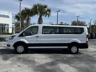 Ford Transit 2025 350 XLT 3 puertas LWB Techo Bajo Furgoneta de Pasajeros