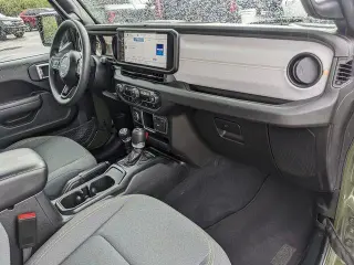Jeep Wrangler 2024 4x4 Sport 2 puertas SUV